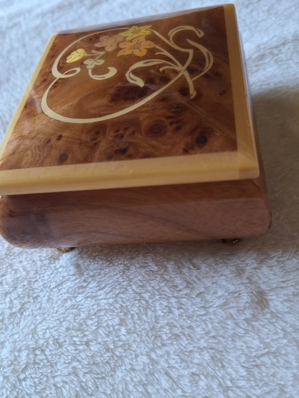 Vintage Italian Sorrento Music Jewelry Box Heart Inlay Reuge Swiss 18-Note Works
